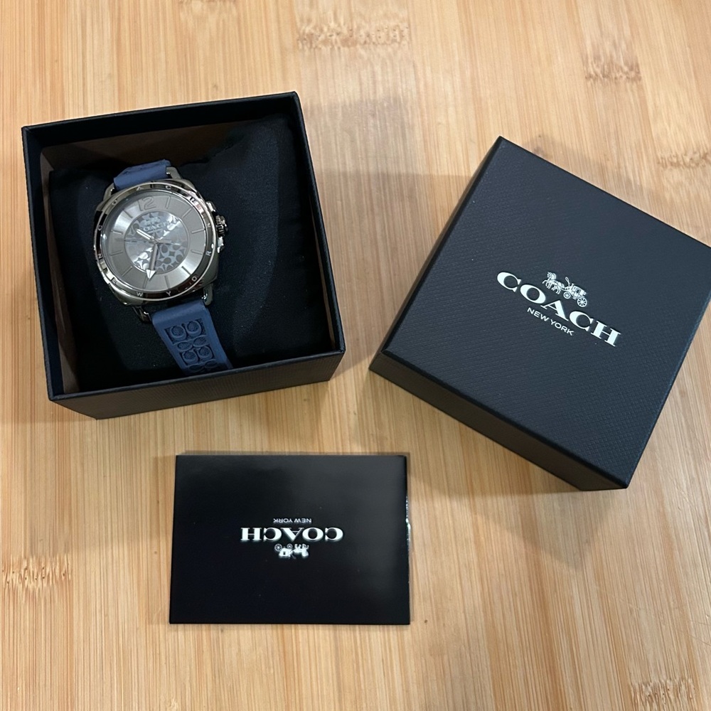 Coach Boyfriend Watch With 34mm Gunmetal Grey Face & Blue Silicone Band - Picture 8 of 8